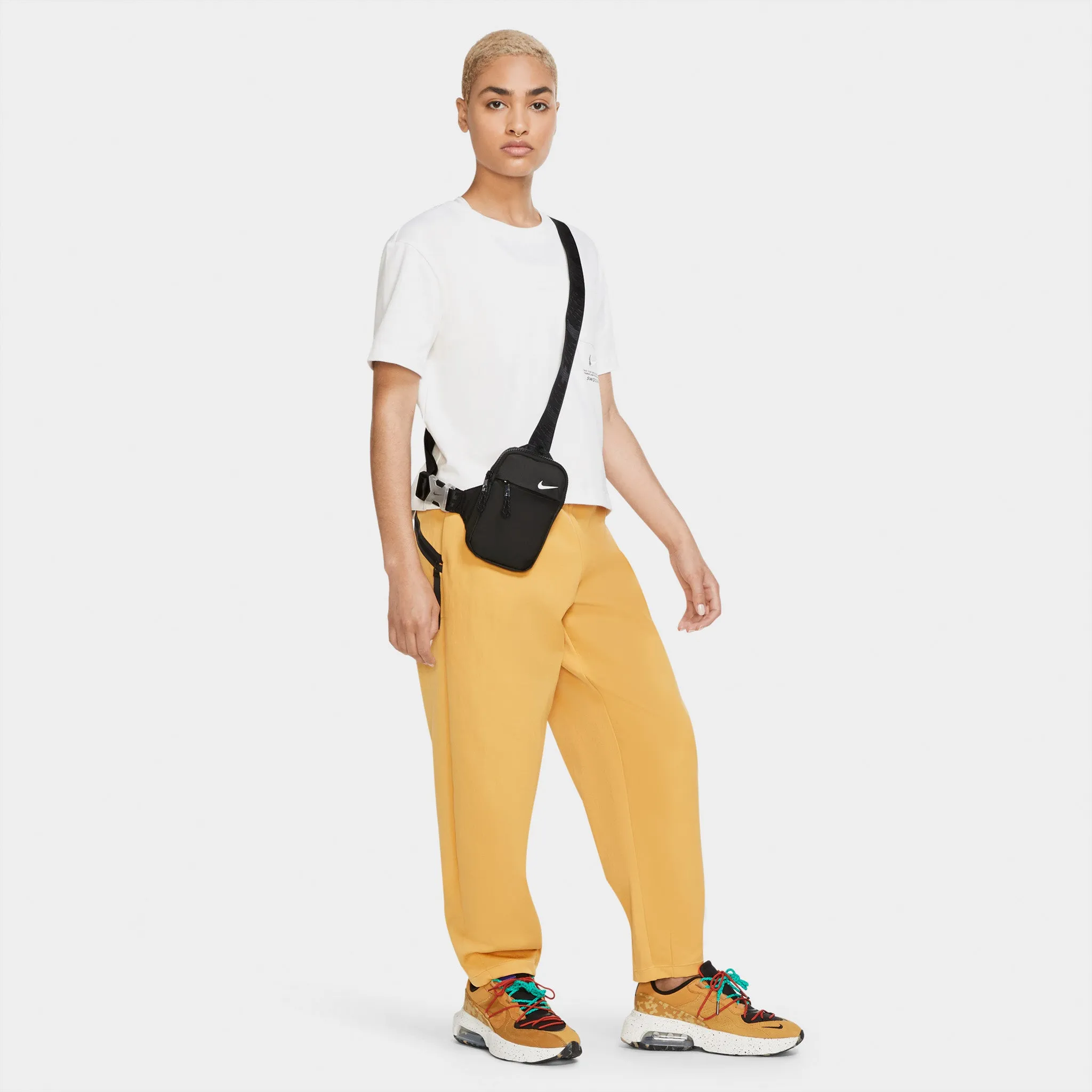 Nike Sportswear Essentials Hip Pack Black / Iron Grey - White