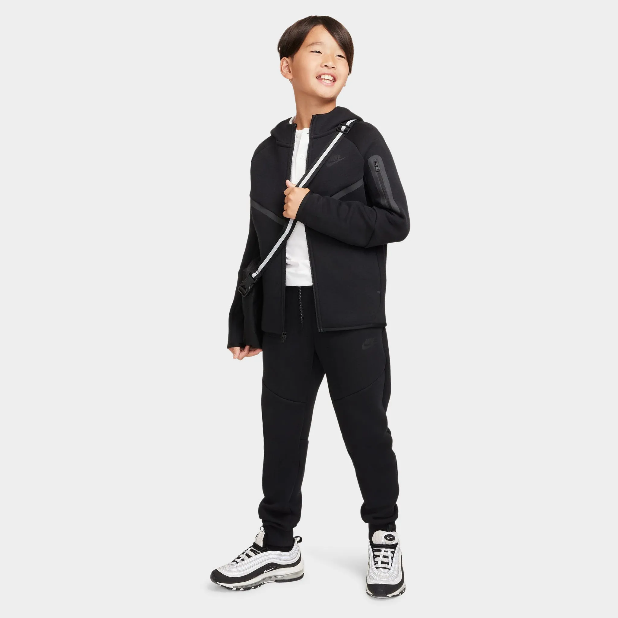 Nike Sportswear Junior Boys' Tech Fleece Jogger / Black