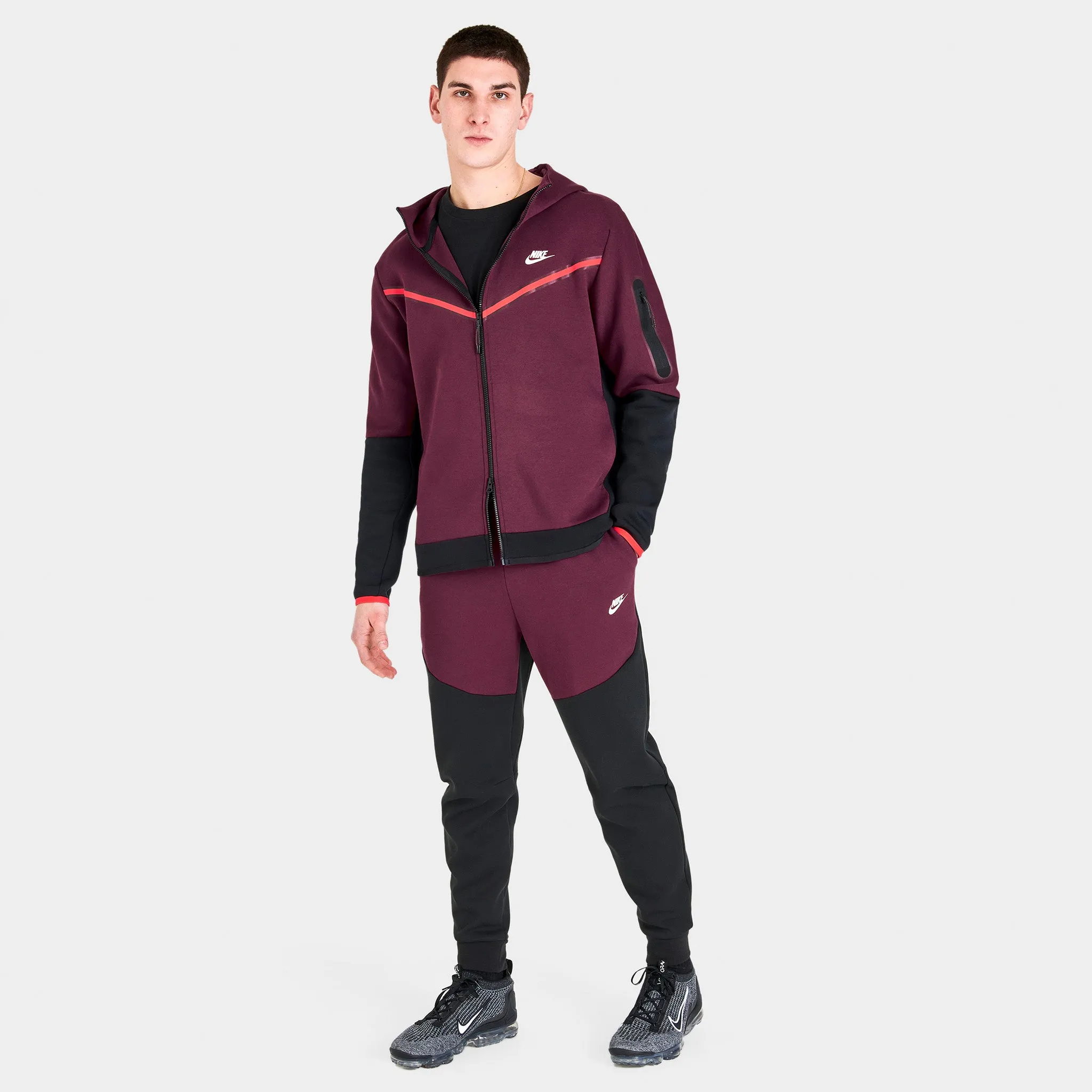 Nike Sportswear Tech Fleece Joggers Black / Dark Beetroot - Phantom