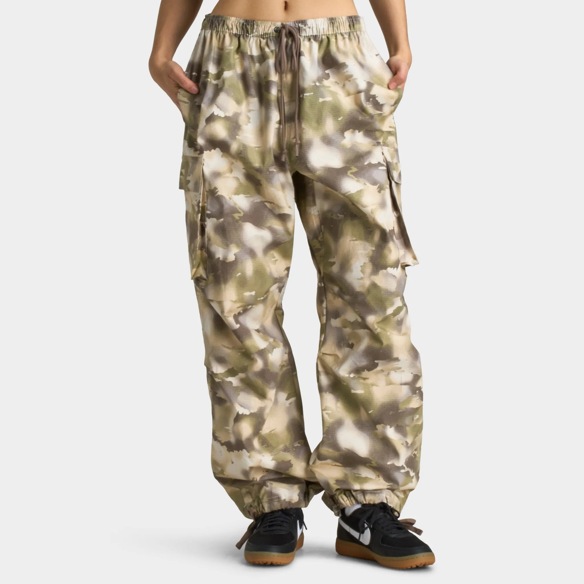 Nike Sportswear Women's Camo Cargo Pants Light Orewood Brown / Sail