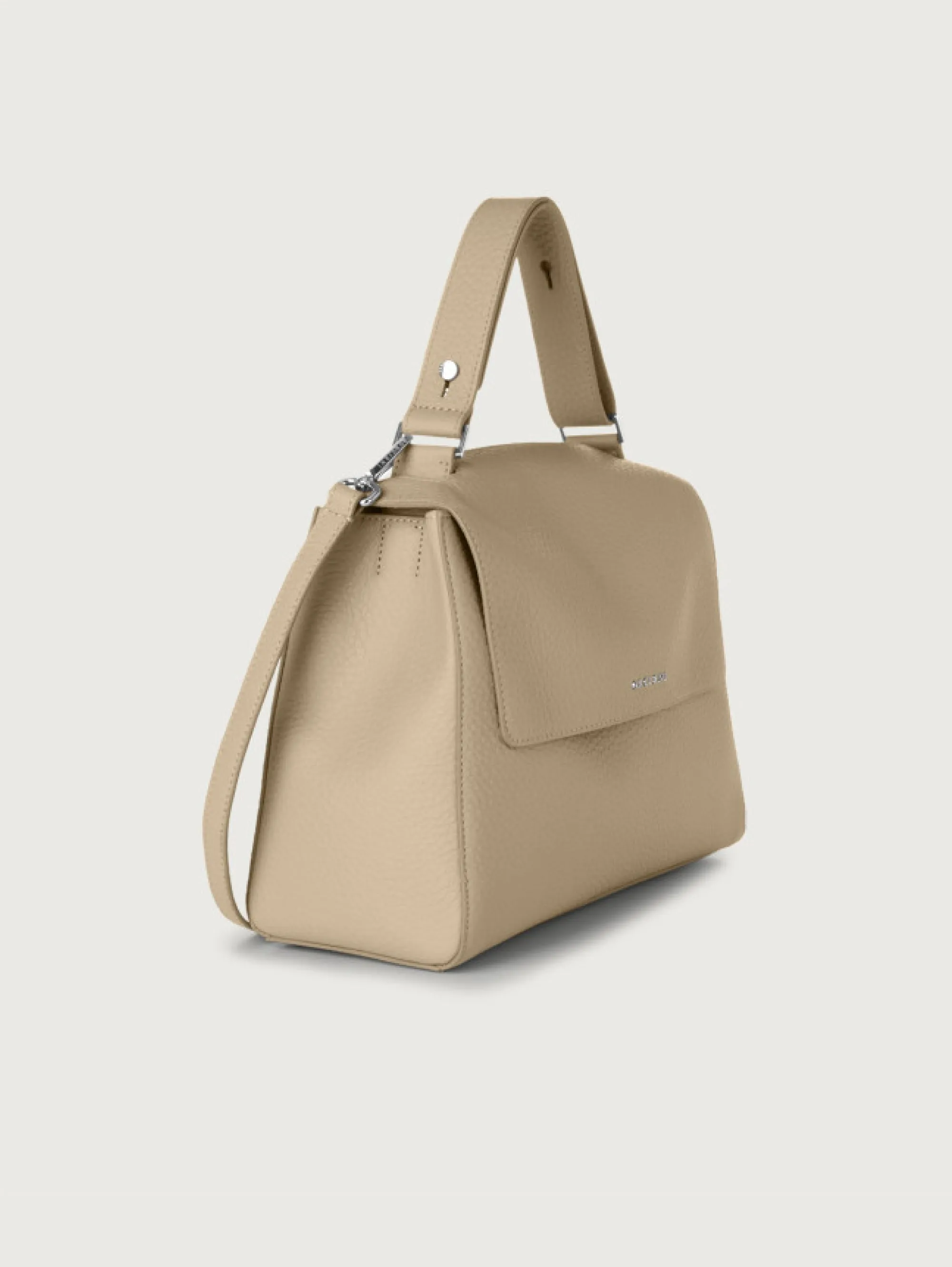 Sveva Medium Shell Handbag